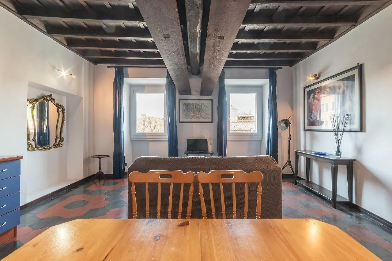 Colosseo & San Clemente Cozy Flat Rome Apartment